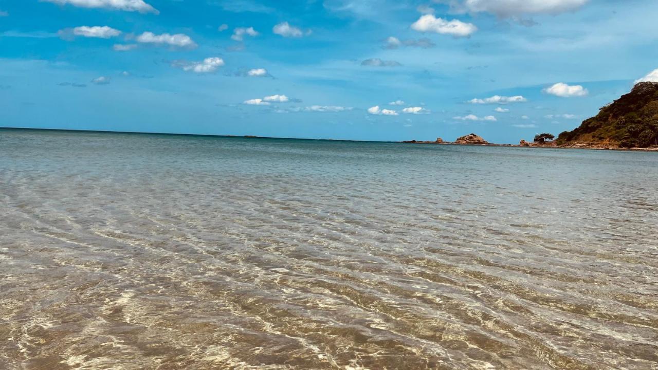 Hotel Janas Blue Water Corner Trincomalee Exterior foto
