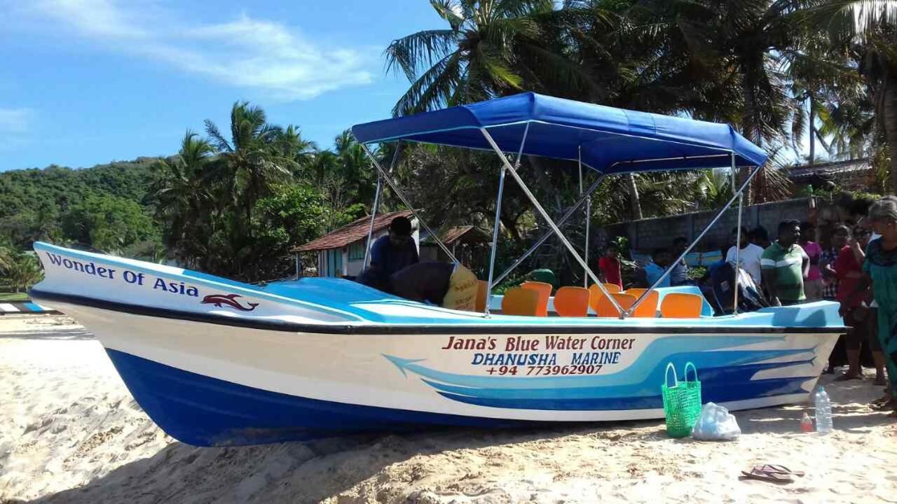 Hotel Janas Blue Water Corner Trincomalee Exterior foto